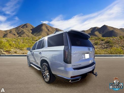 Used 2021 Cadillac Escalade Premium Luxury w/ LPO, Illumination Package AWD/4WD image 3