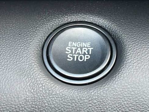Certified 2025 Hyundai Elantra Sport FWD image 30