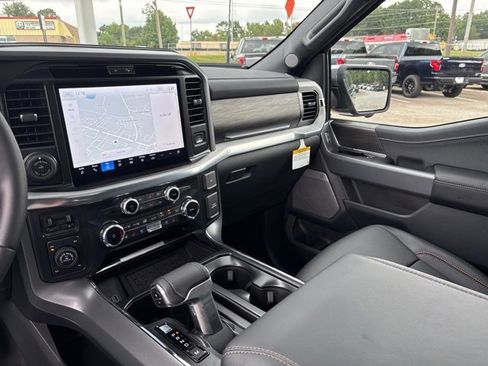 New 2025 Ford F150 Lariat w/ Equipment Group 502A High image 21