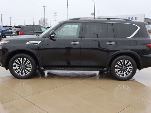 Used 2024 Nissan Armada SL w/ Midnight Edition Package AWD/4WD image 9