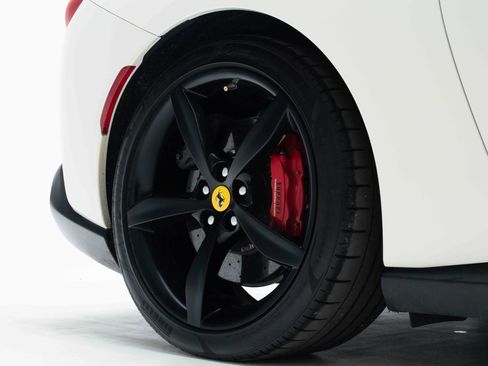 Used 2020 Ferrari Portofino image 56