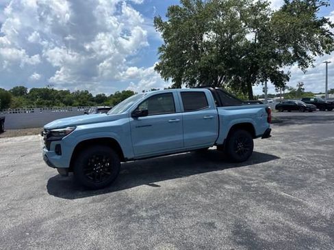 New 2025 Chevrolet Colorado Z71 w/ Midnight Edition image 3