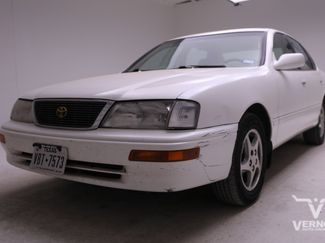 Used 1997 Toyota Avalon XL video 1