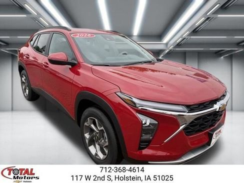 New 2026 Chevrolet Trax LT w/ Sunroof Package FWD image 3
