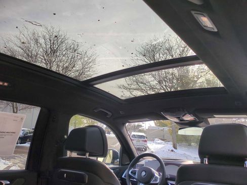 Used 2026 BMW X7 xDrive40i w/ M Sport Package image 22