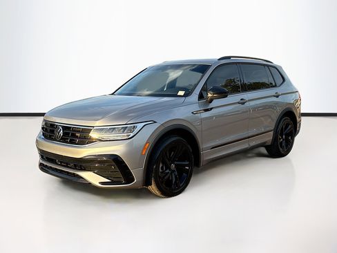 Used 2023 Volkswagen Tiguan SE R-Line image 7