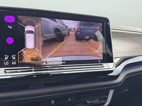 Used 2024 Volkswagen Atlas SEL Premium R-Line AWD/4WD image 18