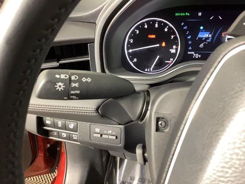 Used 2021 Toyota Avalon Touring image 22