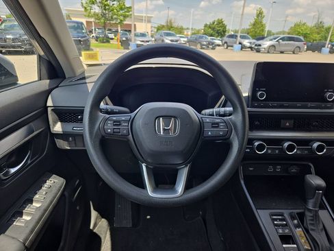 Certified 2024 Honda CR-V EX image 15