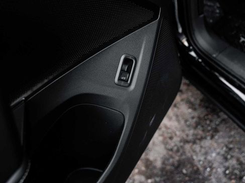 New 2026 Volkswagen Tiguan SE image 22