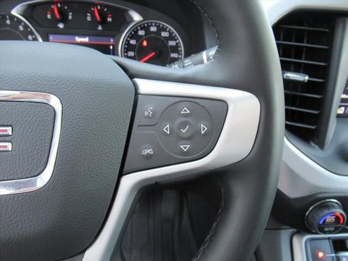 Used 2023 GMC Acadia SLT w/ Preferred Package image 20