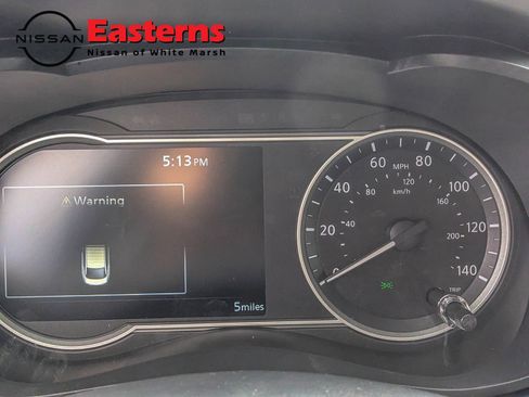 New 2025 Nissan Versa SV w/ Trunk Package FWD image 17