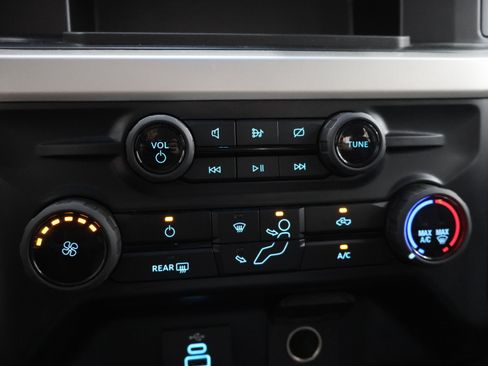 Used 2024 Ford F250 XL w/ STX Appearance Package AWD/4WD image 49