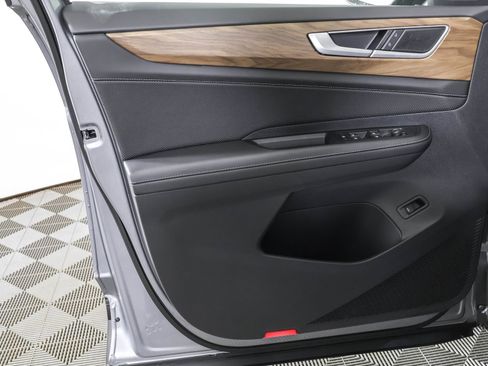 New 2026 Volkswagen Atlas SE image 32