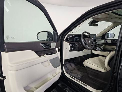 Used 2021 Lincoln Navigator L Black Label image 25