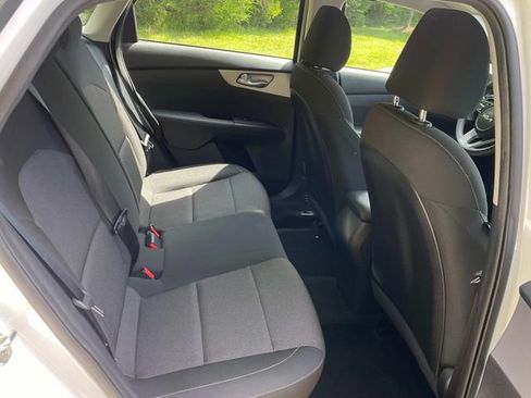 Used 2023 Kia Forte LXS w/ LXS Technology Package FWD image 32