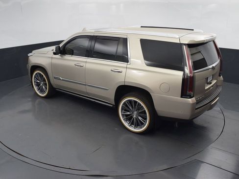 Used 2017 Cadillac Escalade Platinum image 50