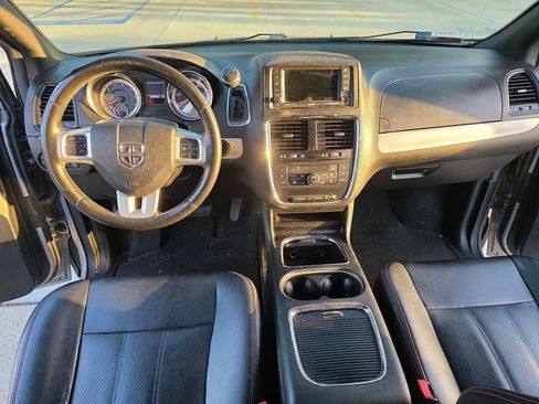 Used 2018 Dodge Grand Caravan GT FWD image 8