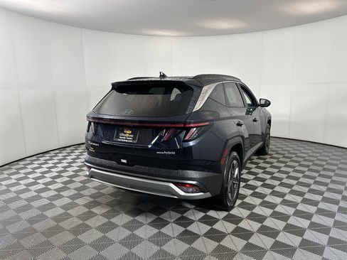 Certified 2025 Hyundai Tucson SEL image 10