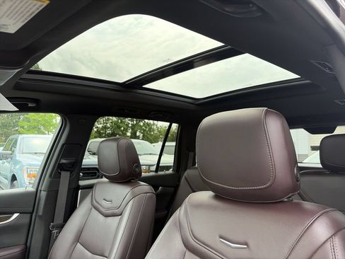 Used 2021 Cadillac XT6 Premium Luxury AWD/4WD image 35