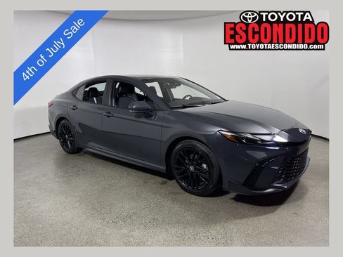 Certified 2025 Toyota Camry SE FWD image 1