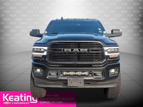 Used 2022 RAM 2500 Laramie w/ Night Edition AWD/4WD image 10