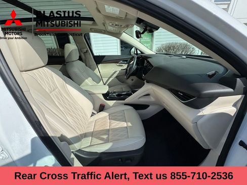 Used 2022 Buick Envision Avenir w/ Technology Package II image 38