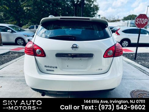 Used 2015 Nissan Rogue S w/ Convenience Package AWD/4WD image 5