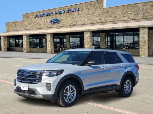New 2026 Ford Explorer Active image 2