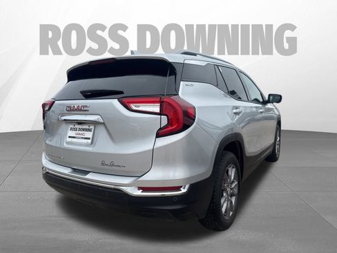 Used 2022 GMC Terrain SLT w/ Infotainment Package II image 4