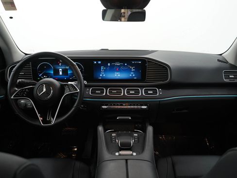 Used 2024 Mercedes-Benz GLE 450 4MATIC image 16