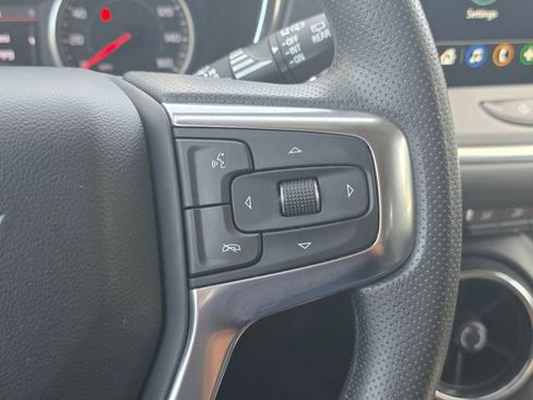 Used 2025 Chevrolet Blazer LT FWD image 34