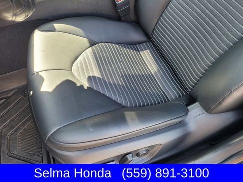 Used 2023 Toyota Camry SE FWD image 10