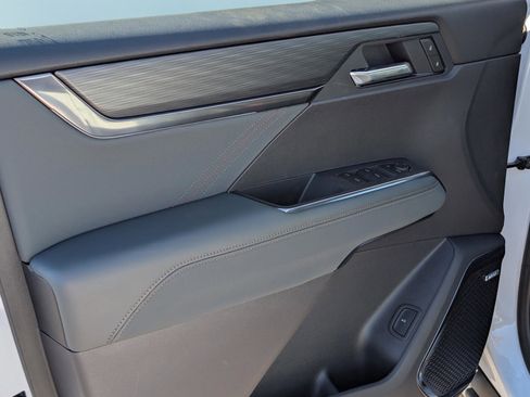 New 2026 GMC Acadia AT4 w/ Super Cruise Package image 16