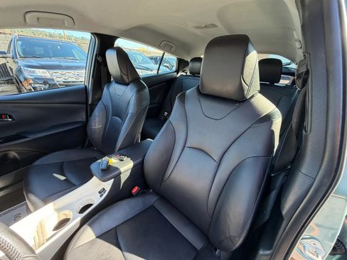 Used 2016 Toyota Prius Four Touring w/ Premium Convenience Package FWD image 24