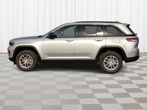 New 2025 Jeep Grand Cherokee Laredo X image 32