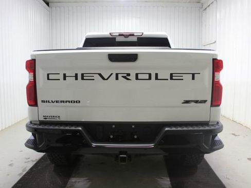 Used 2024 Chevrolet Silverado 1500 ZR2 w/ Technology Package image 6