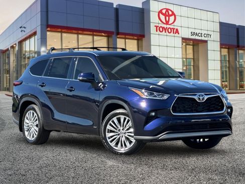 New 2026 Toyota Highlander Platinum AWD/4WD image 8