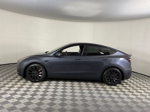 Used 2023 Tesla Model Y Performance AWD/4WD image 10