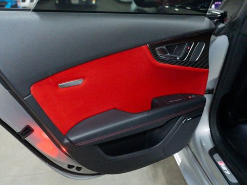 Used 2016 Audi RS 7 Prestige image 28