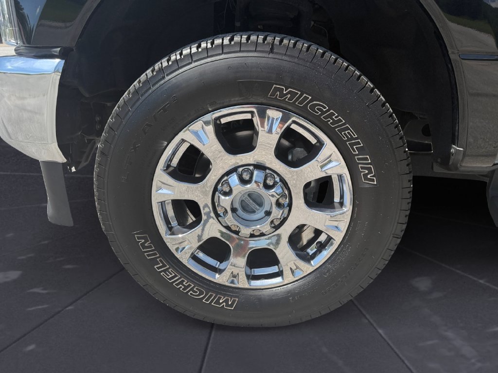 Used 2022 Ford F250 Lariat w/ Lariat Ultimate Package AWD/4WD image 14