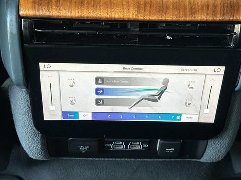 Used 2022 Jeep Grand Wagoneer Series III w/ Flexible Seating Group AWD/4WD image 14