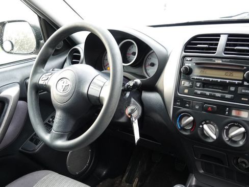 Used 2005 Toyota RAV4 4WD image 70