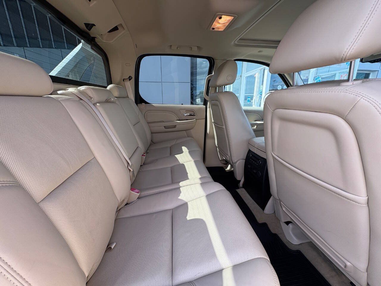 Used 2007 Cadillac Escalade EXT w/ Information Package AWD/4WD image 13