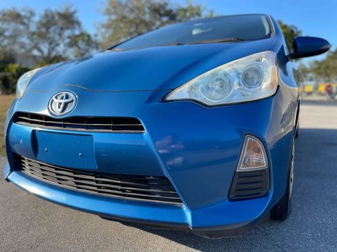 Used 2012 Toyota Prius C One image 13