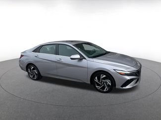Used 2025 Hyundai Elantra SEL video 2