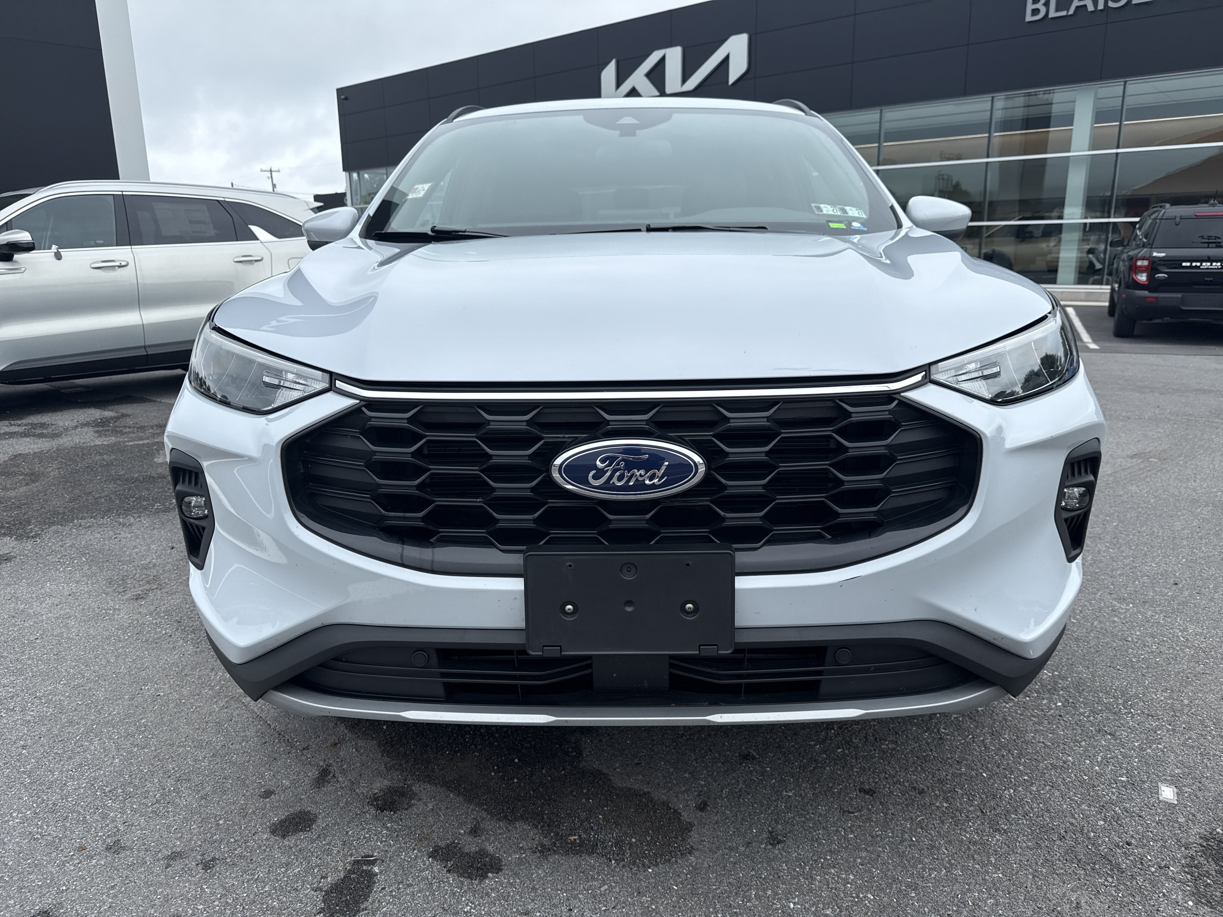 Used 2025 Ford Escape ST-Line Select AWD/4WD image 9