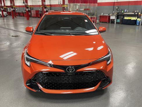 Certified 2025 Toyota Corolla SE image 3