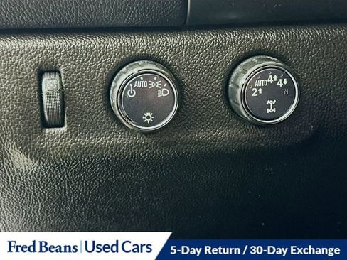 Used 2019 Chevrolet Colorado LT image 12