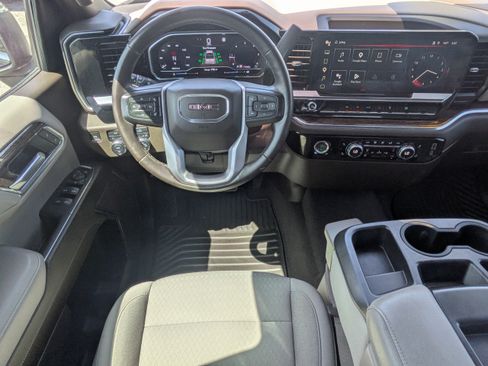 Used 2023 GMC Sierra 1500 SLE AWD/4WD image 16